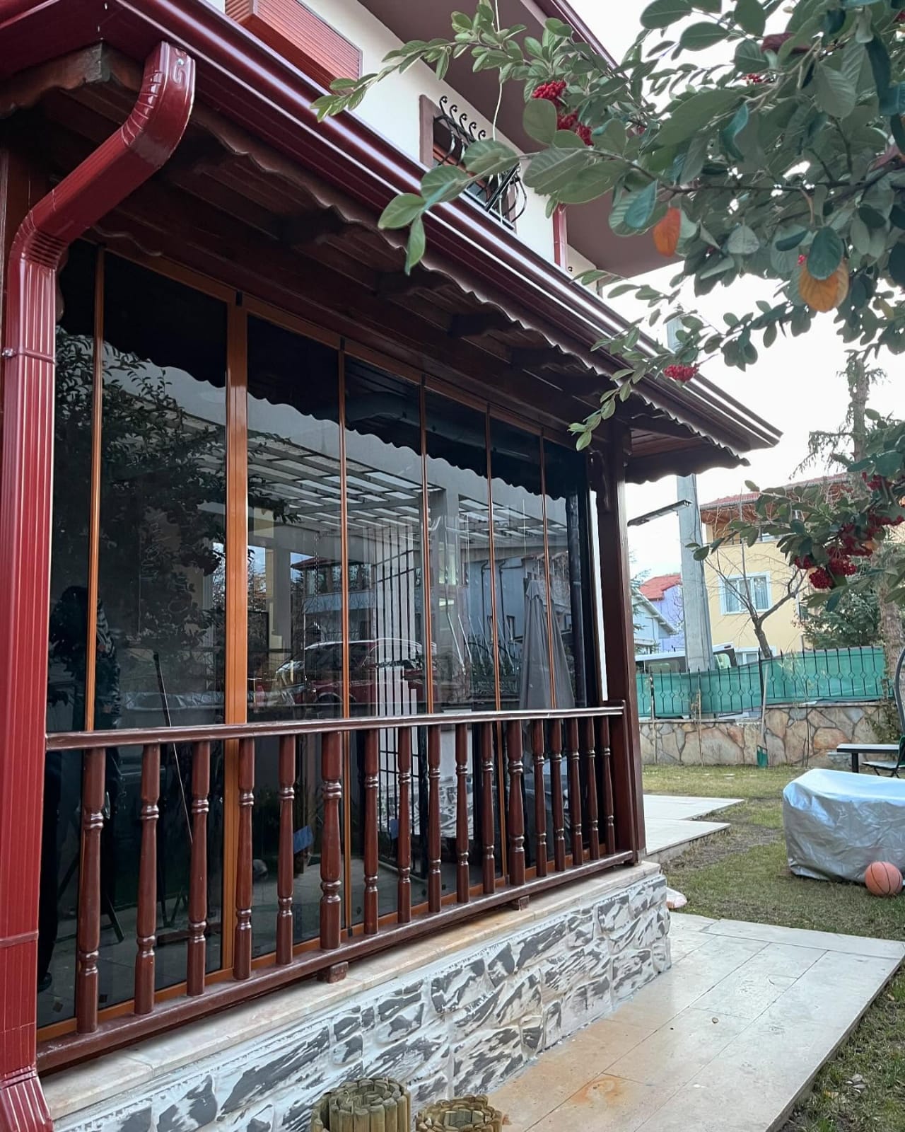 Özdemir Cam Balkon Sistemleri